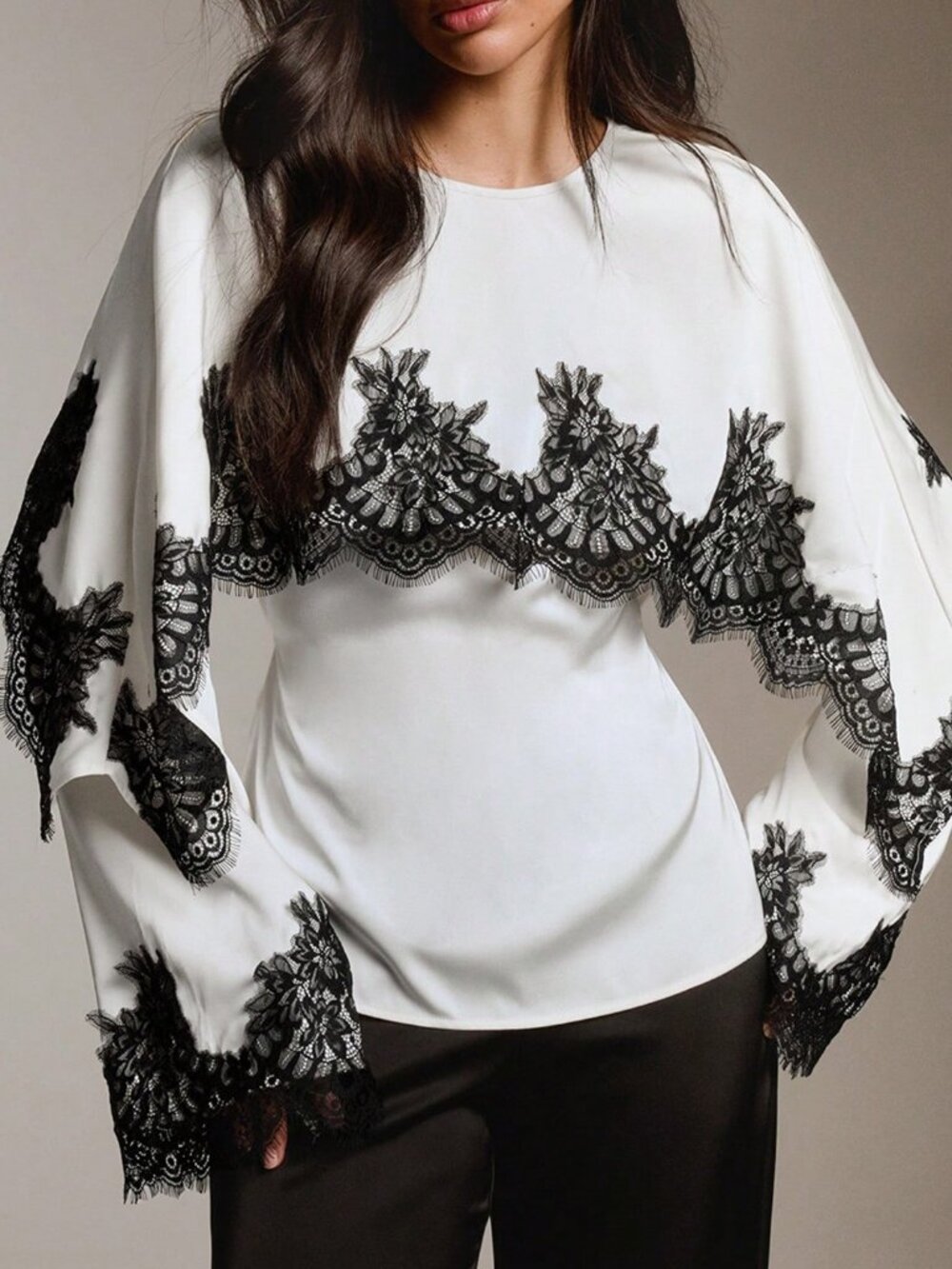 Black And White Elegant Women's Contrast Color Lace detailed Blouse - Picture 4 of 7